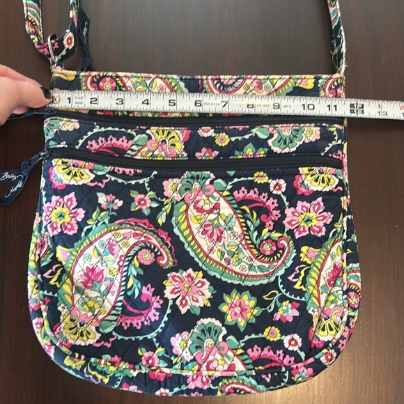 Vera Bradley Hipster Paisley Crossbody/Shoulder Bag Petal Handbag Purse - Picture 7 of 13